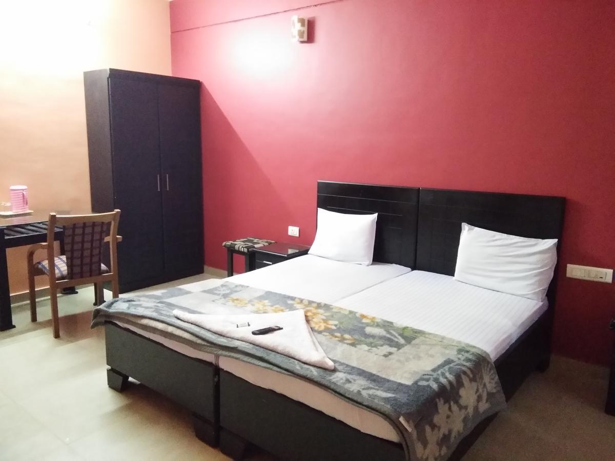 Hotel A.R.Residency Kunnamangalam Exteriér fotografie