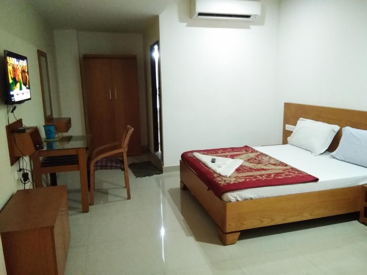 Hotel A.R.Residency Kunnamangalam Exteriér fotografie