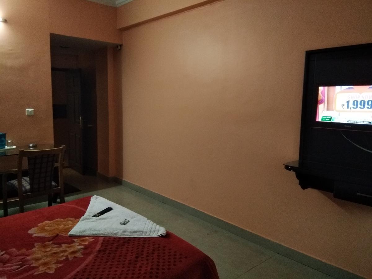 Hotel A.R.Residency Kunnamangalam Exteriér fotografie